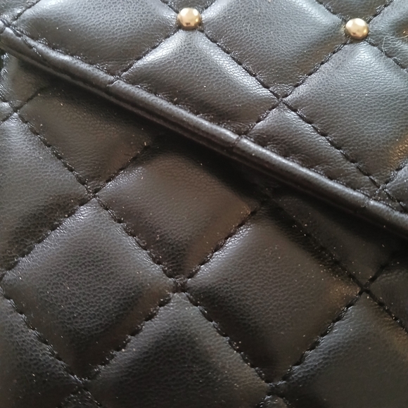 Badgley Mischka Black Diamond Quilted Crossbody Bag with Chain Strap New - Picture 4 of 9